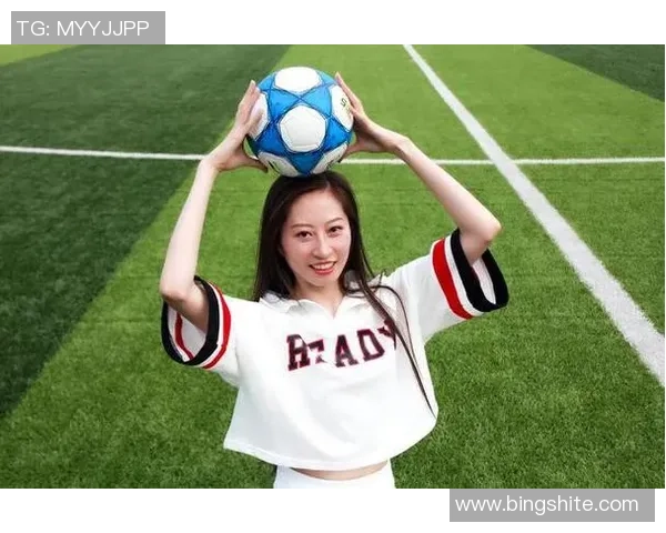 当足球明星邂逅超模的华丽人生与激情梦想交织的浪漫爱情故事